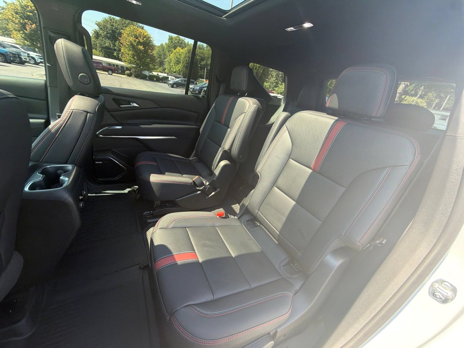 Used 2026 Chevrolet Traverse RS AWD/4WD image 26