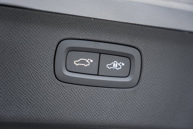 Used 2026 Volvo XC90 B6 Ultra w/ Protection Package Premier image 10