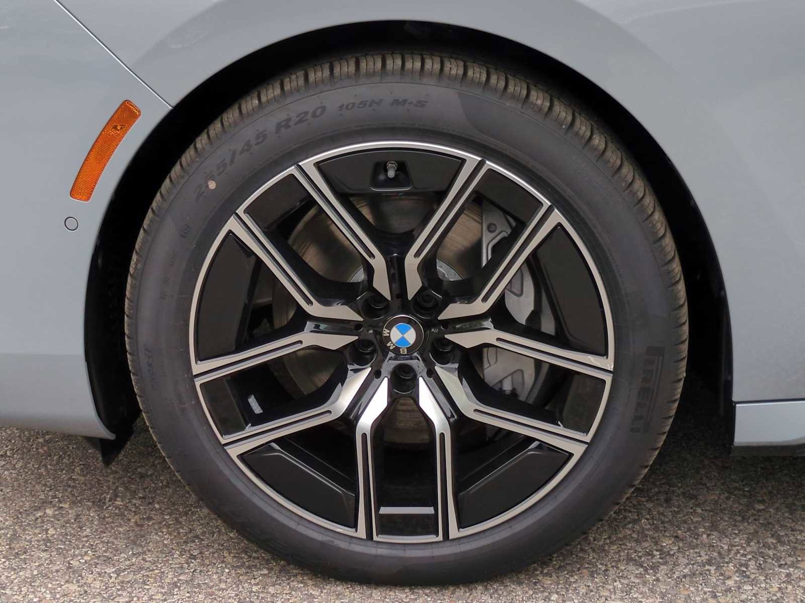 New 2025 BMW 740i xDrive 740i xDrive image 14