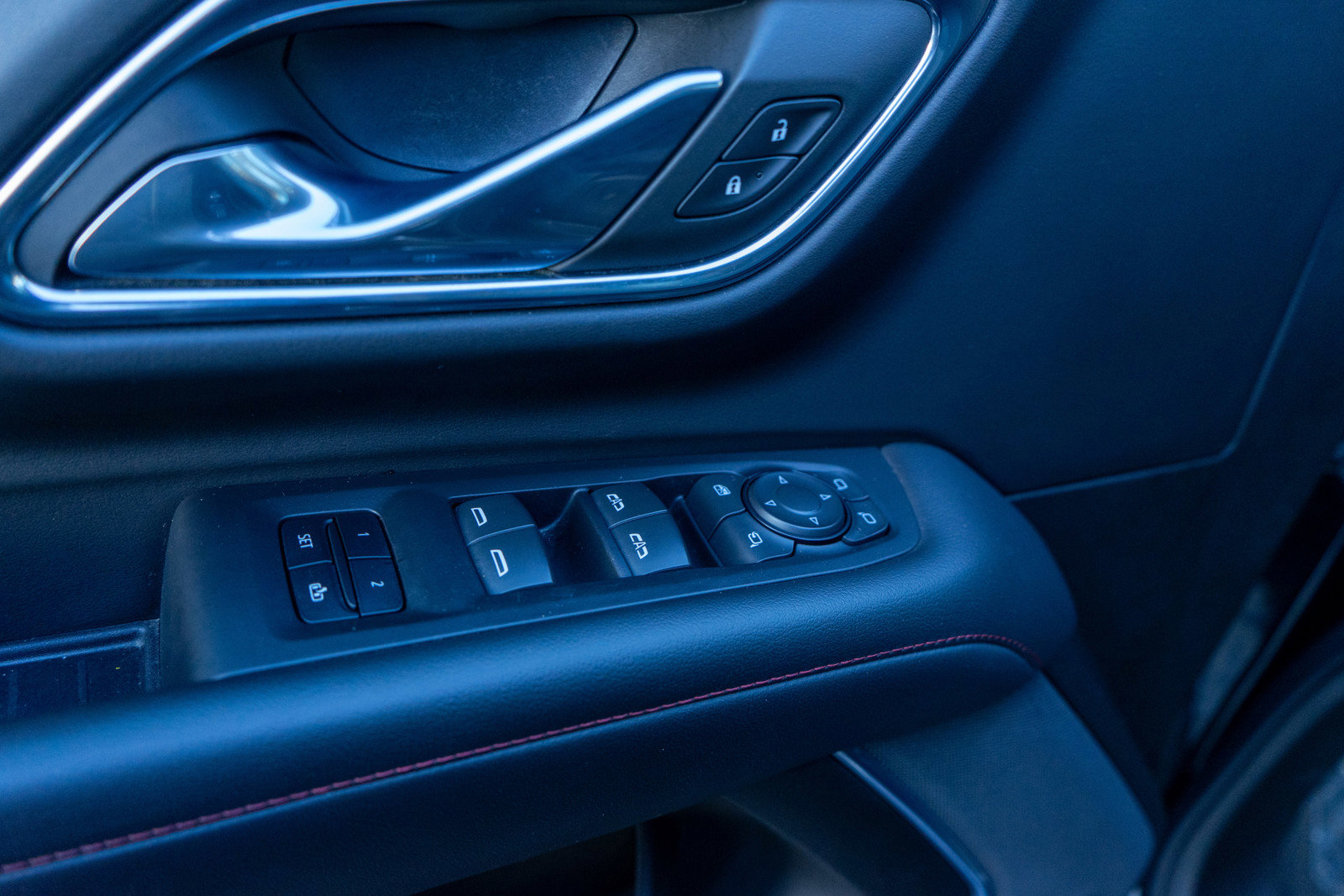 Used 2023 Chevrolet Suburban RST image 13