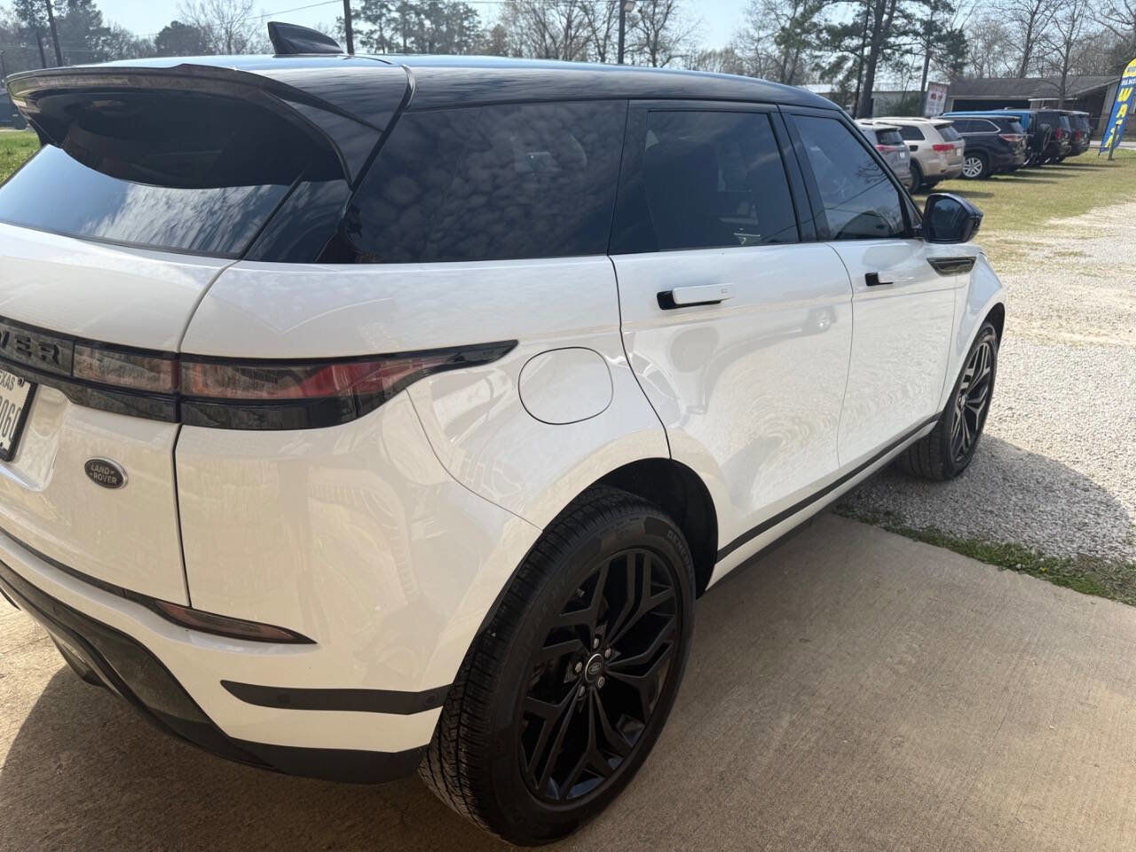 Used 2020 Land Rover Range Rover Evoque SE image 4