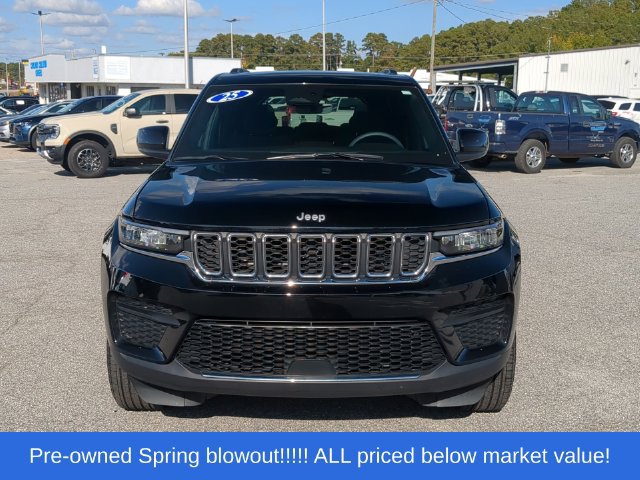 Used 2025 Jeep Grand Cherokee Laredo X AWD/4WD image 16