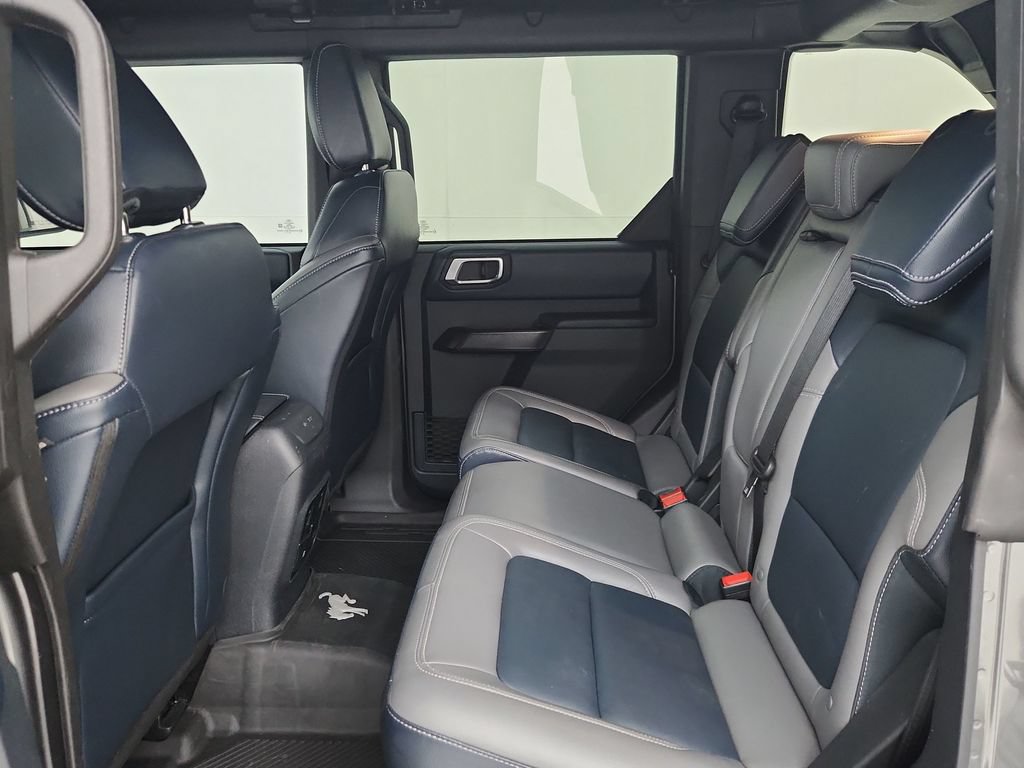 Used 2024 Ford Bronco Outer Banks AWD/4WD image 34