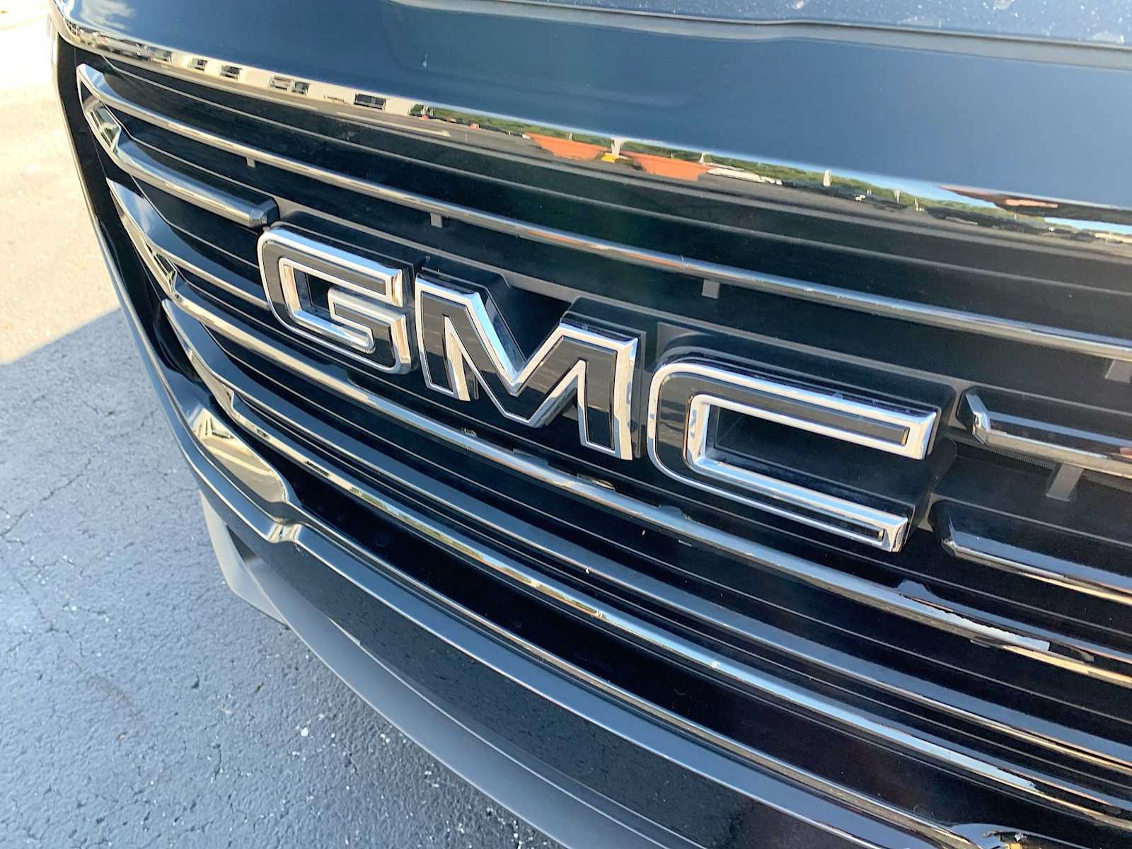 Certified 2023 GMC Terrain SLT w/ Elevation Edition AWD/4WD image 30