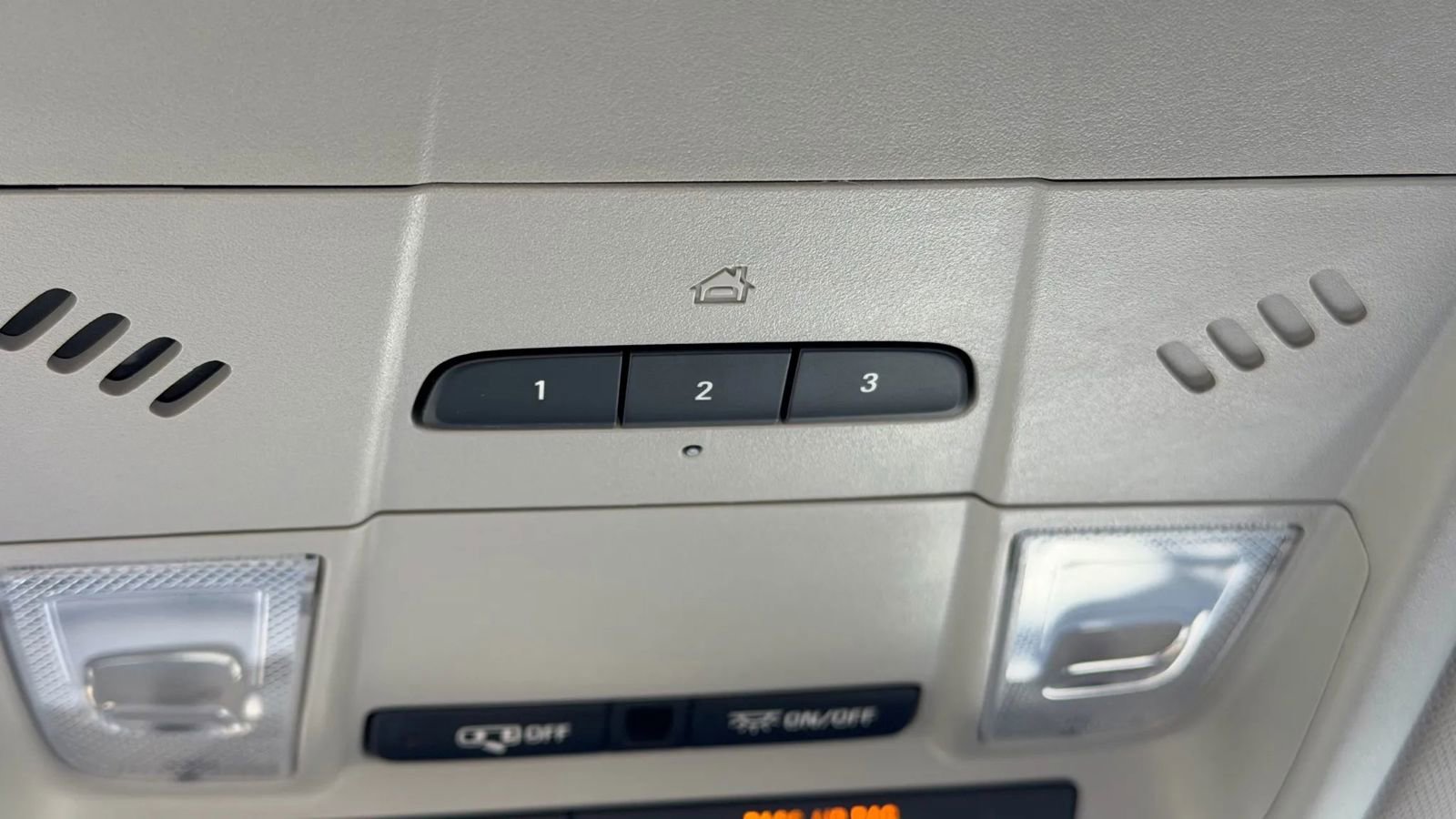 Used 2019 GMC Acadia SLT image 48