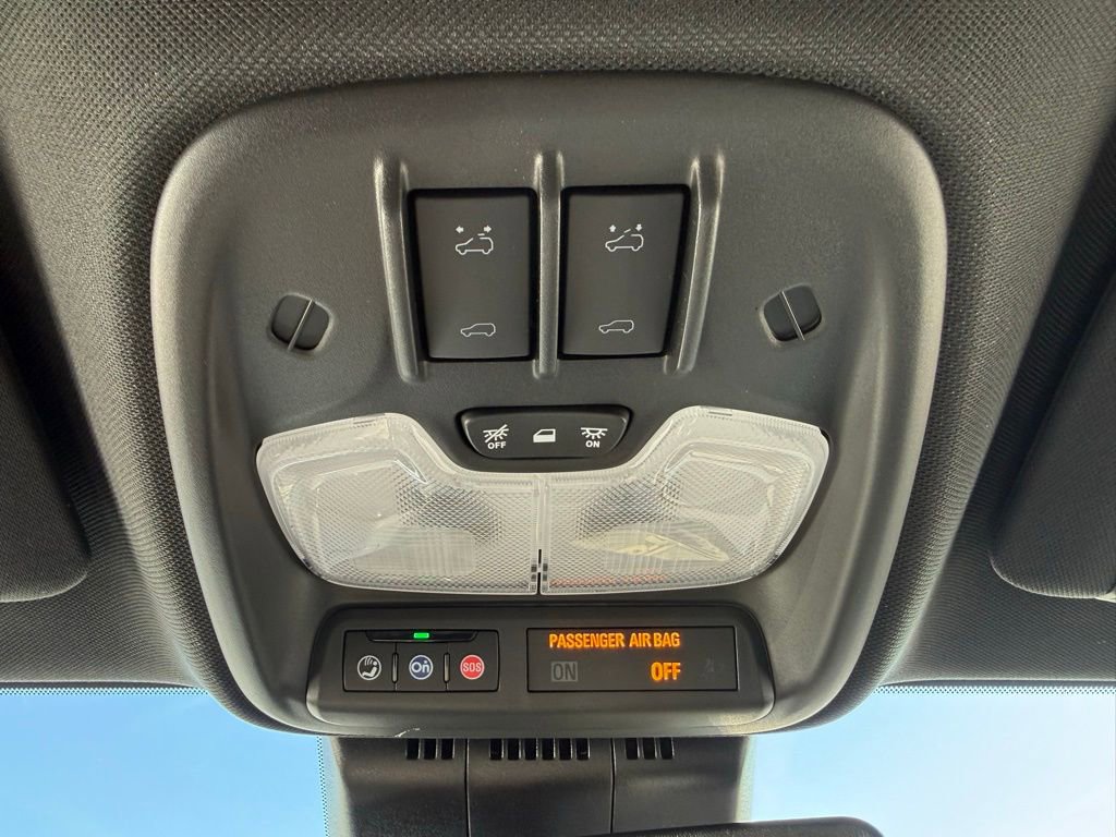 Used 2024 Chevrolet Colorado ZR2 w/ Technology Package image 26