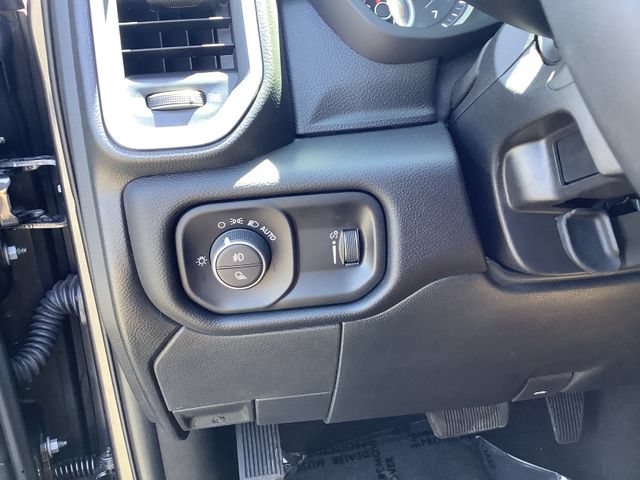 Used 2025 RAM 2500 Big Horn AWD/4WD image 15