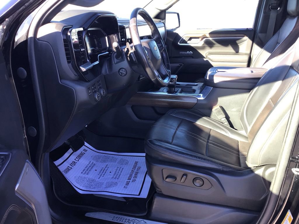 Used 2022 Chevrolet Silverado 1500 High Country w/ Z71 Off-Road Package image 9