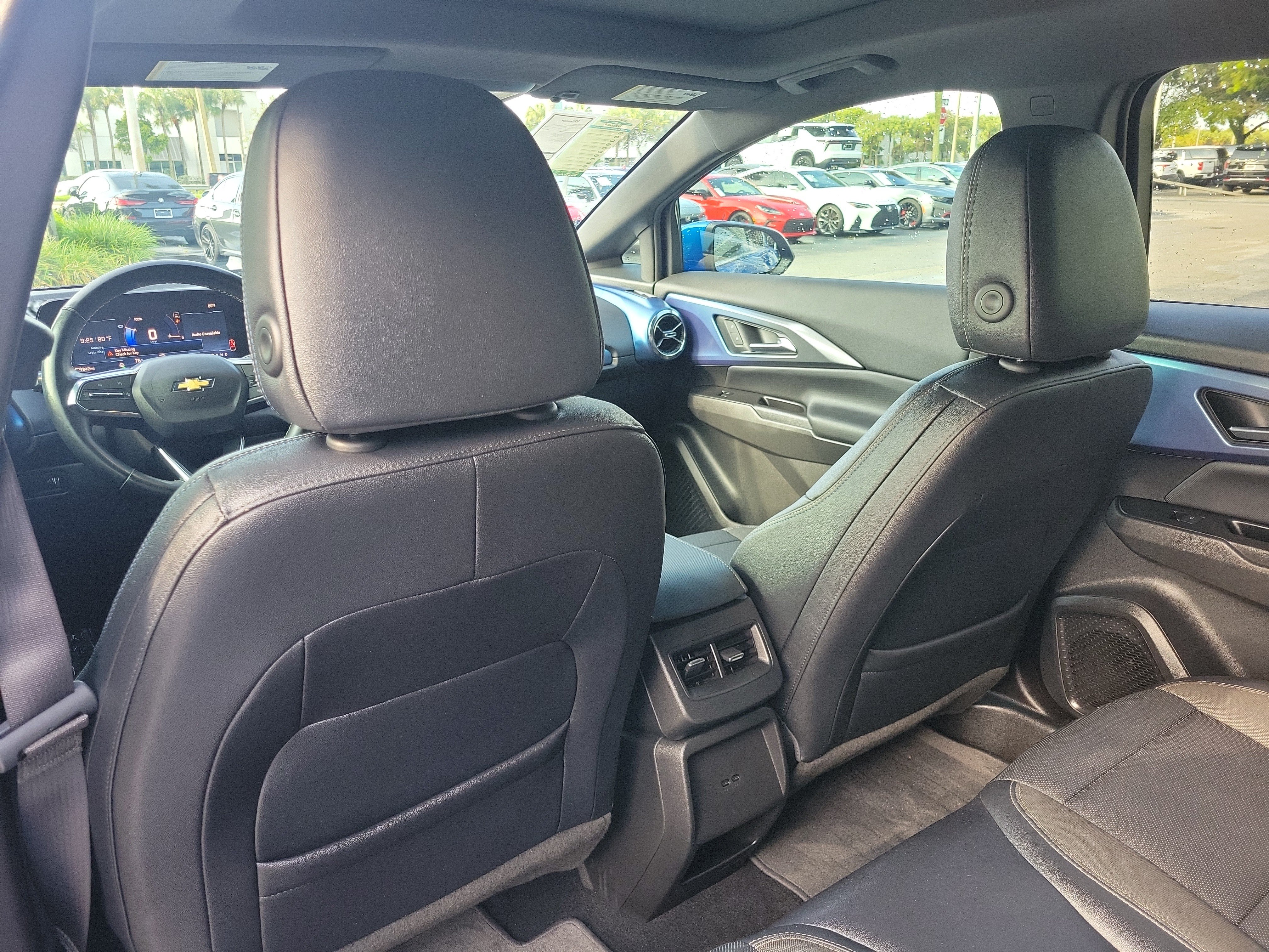 Used 2025 Chevrolet Equinox EV LT w/ Convenience Package FWD image 15