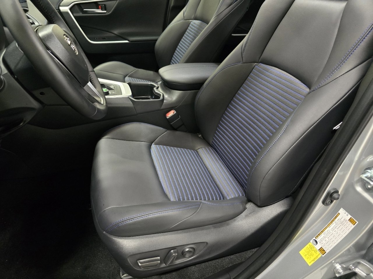 Certified 2025 Toyota RAV4 XSE w/ Weather Package image 26