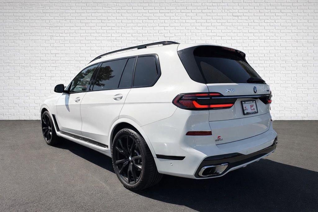 Used 2023 BMW X7 xDrive40i w/ M Sport Package AWD/4WD image 6