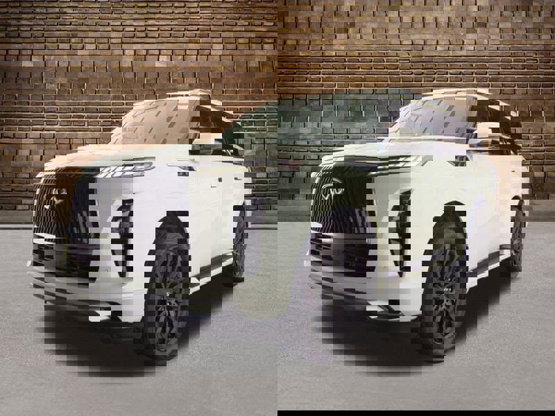 Used 2025 INFINITI QX80 Luxe w/ Exterior Package image 2