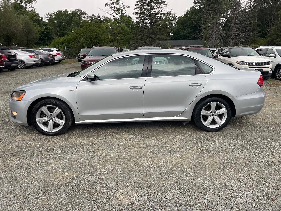 Used 2015 Volkswagen Passat 1.8T Limited Edition FWD image 9