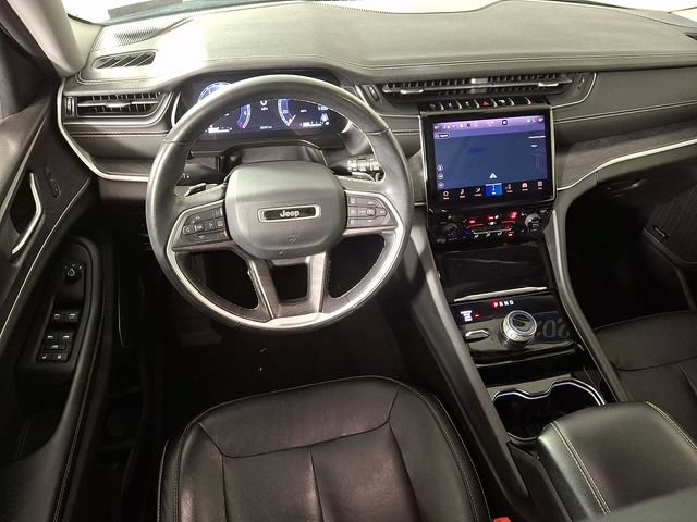 Used 2022 Jeep Grand Cherokee Limited AWD/4WD image 2