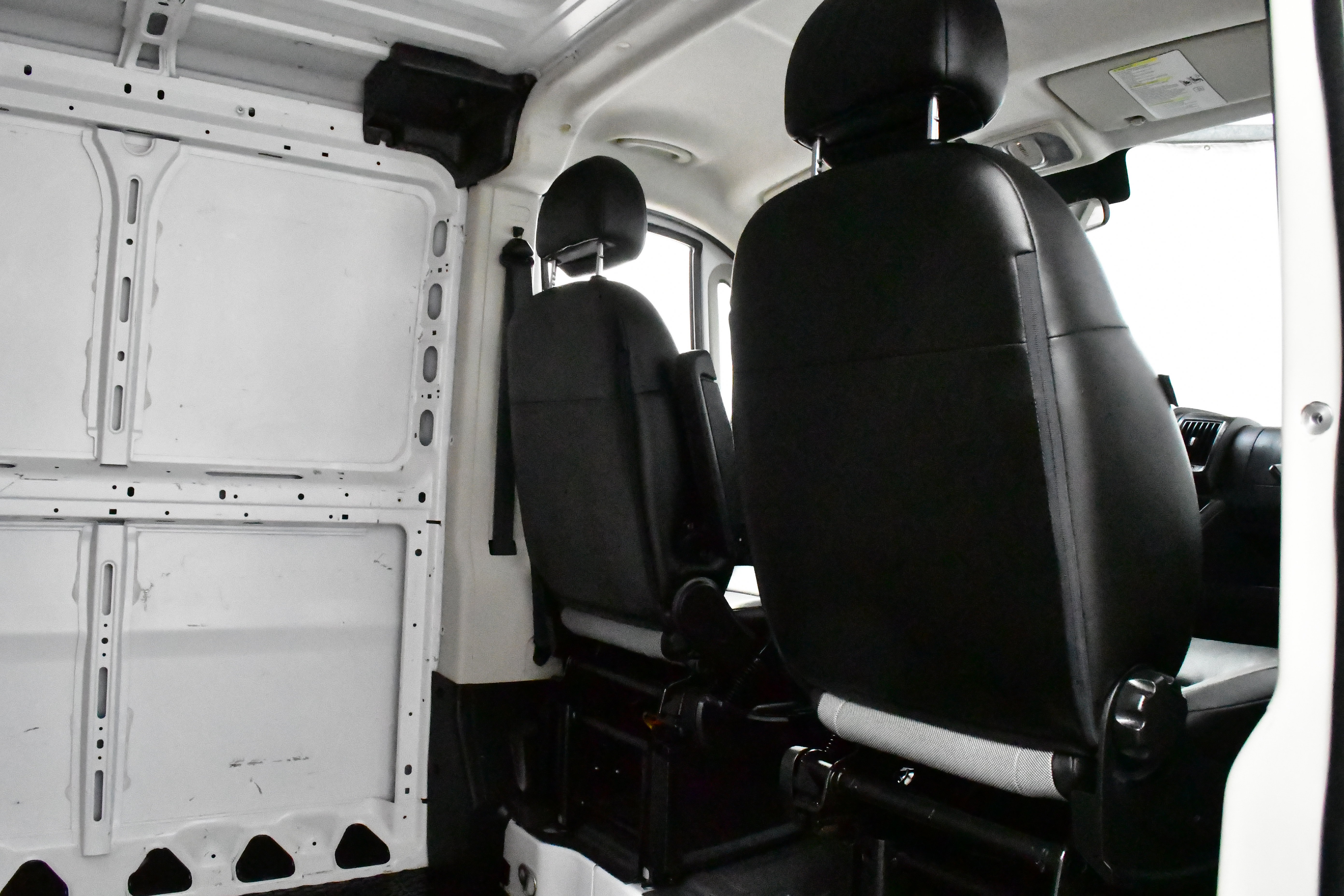 Used 2025 RAM ProMaster 2500 w/ Convenience Group image 42