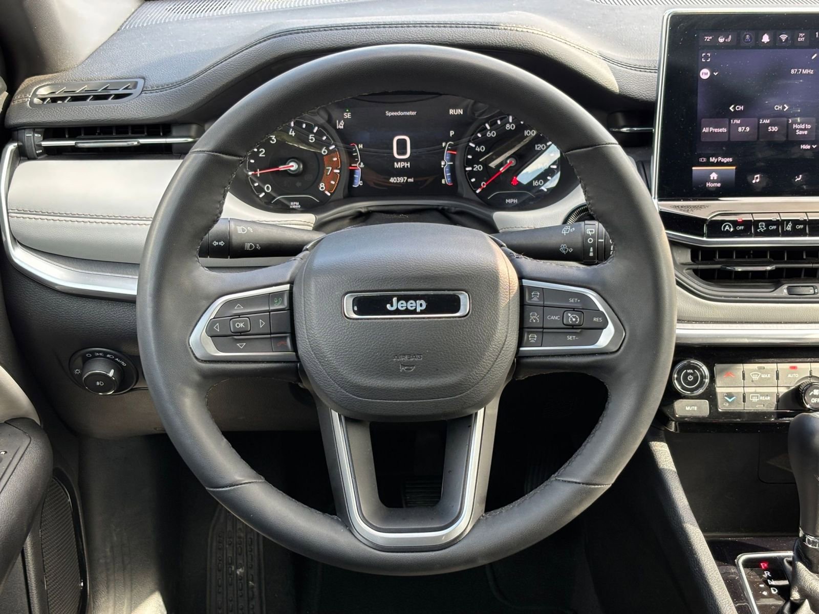 Used 2025 Jeep Compass Limited AWD/4WD image 28