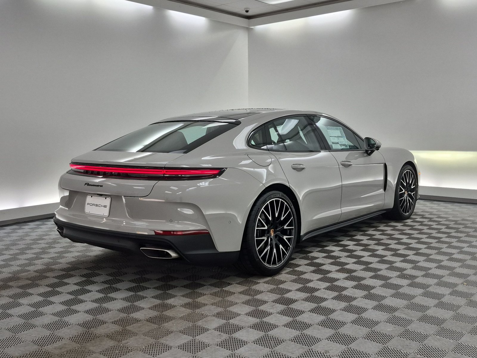 New 2026 Porsche Panamera image 6