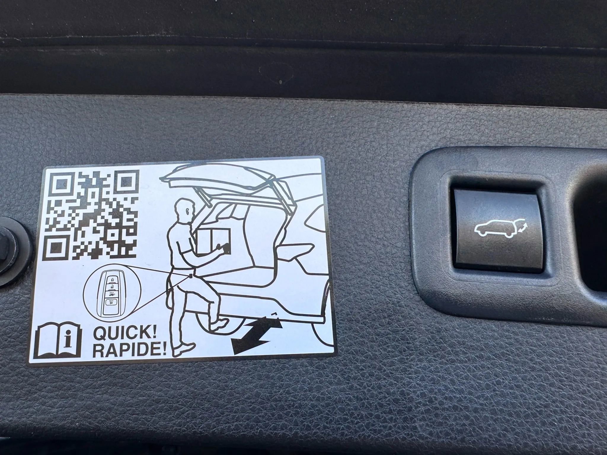 Used 2024 Toyota Highlander XLE image 48