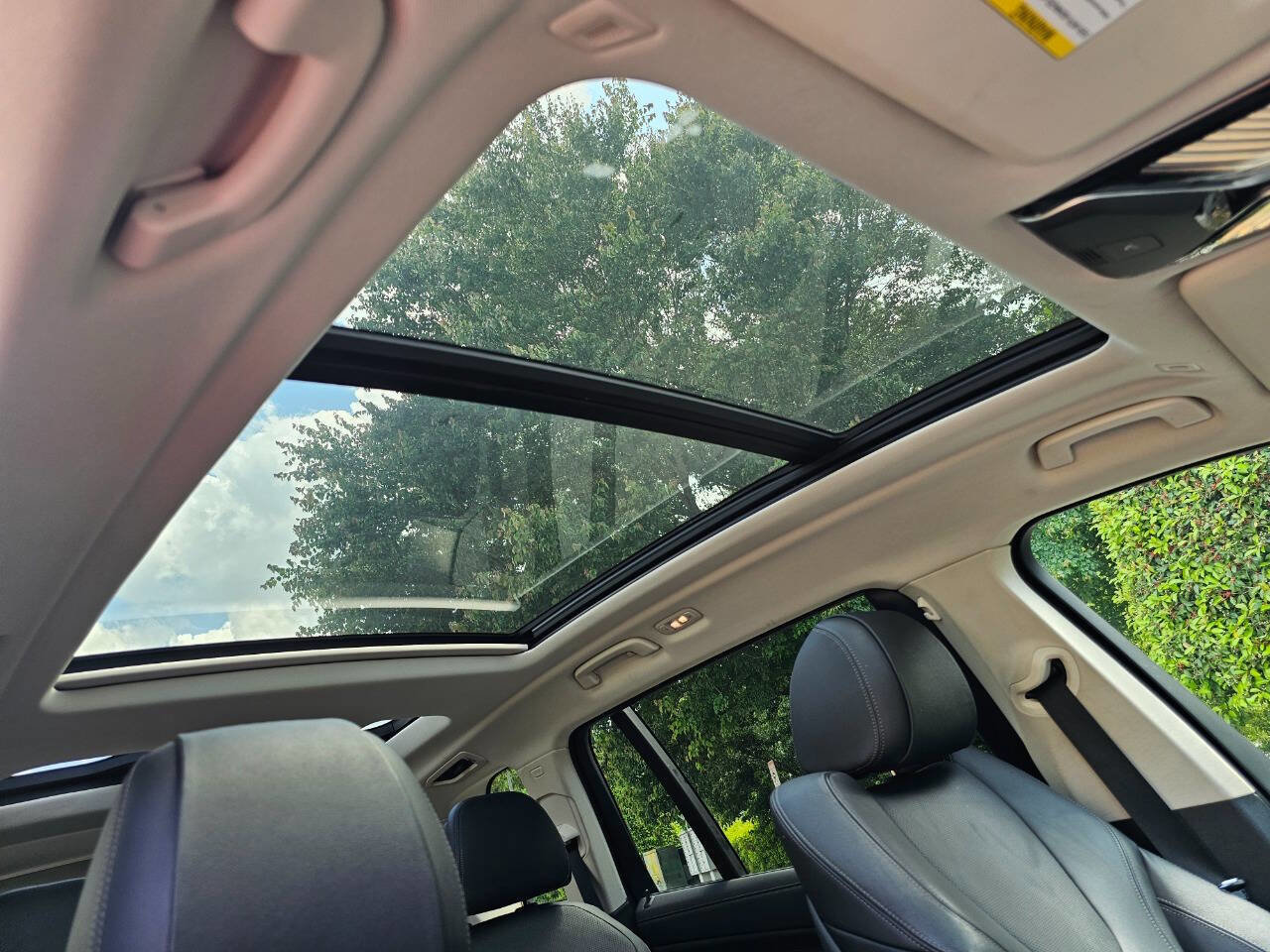 Used 2021 BMW X7 xDrive40i w/ Premium Package image 31