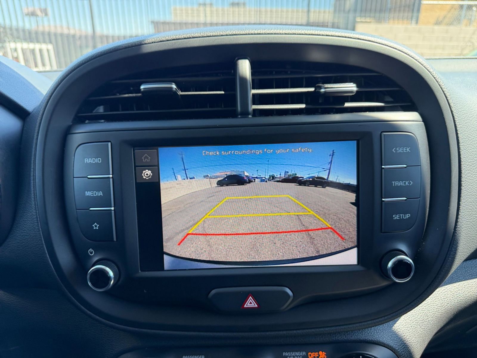 Used 2025 Kia Soul LX w/ LX Technology Package FWD image 22
