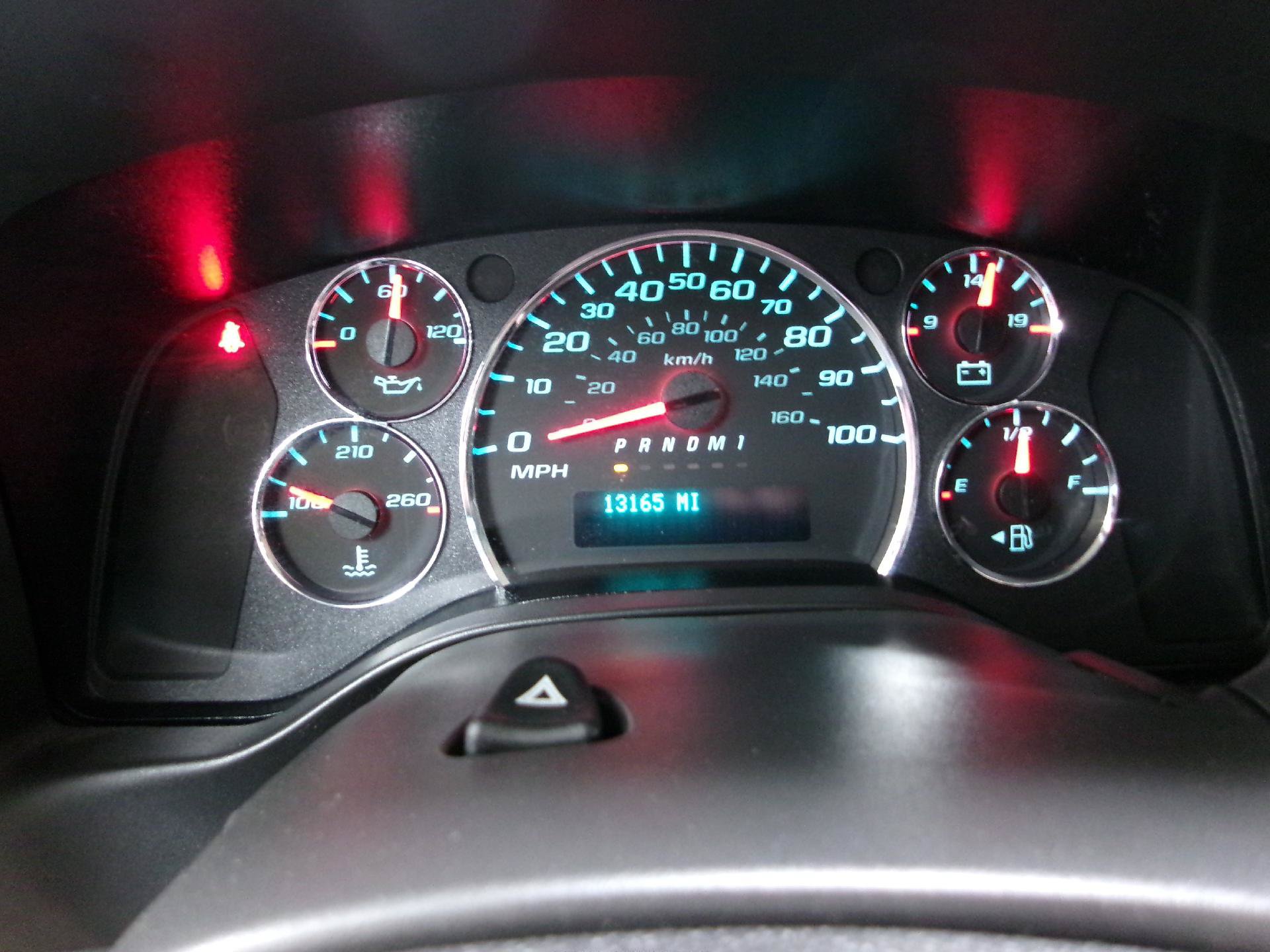 Used 2025 Chevrolet Express 2500 w/ Driver Convenience Package RWD image 6