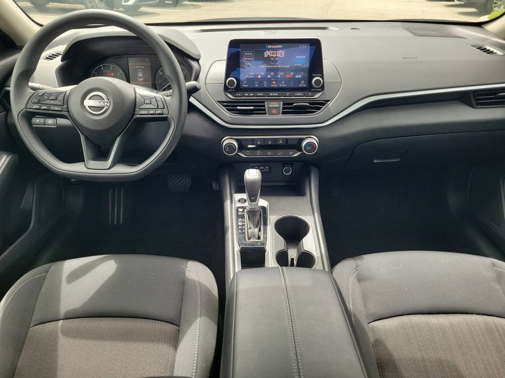 Used 2025 Nissan Altima 2.5 S image 17