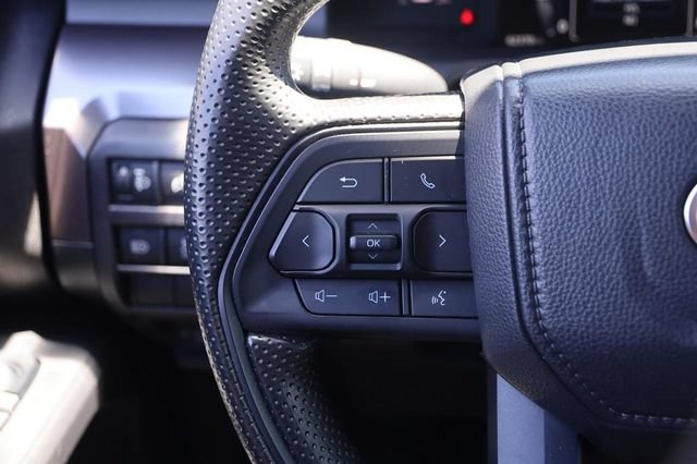 Used 2024 Toyota Tacoma SR5 AWD/4WD image 11
