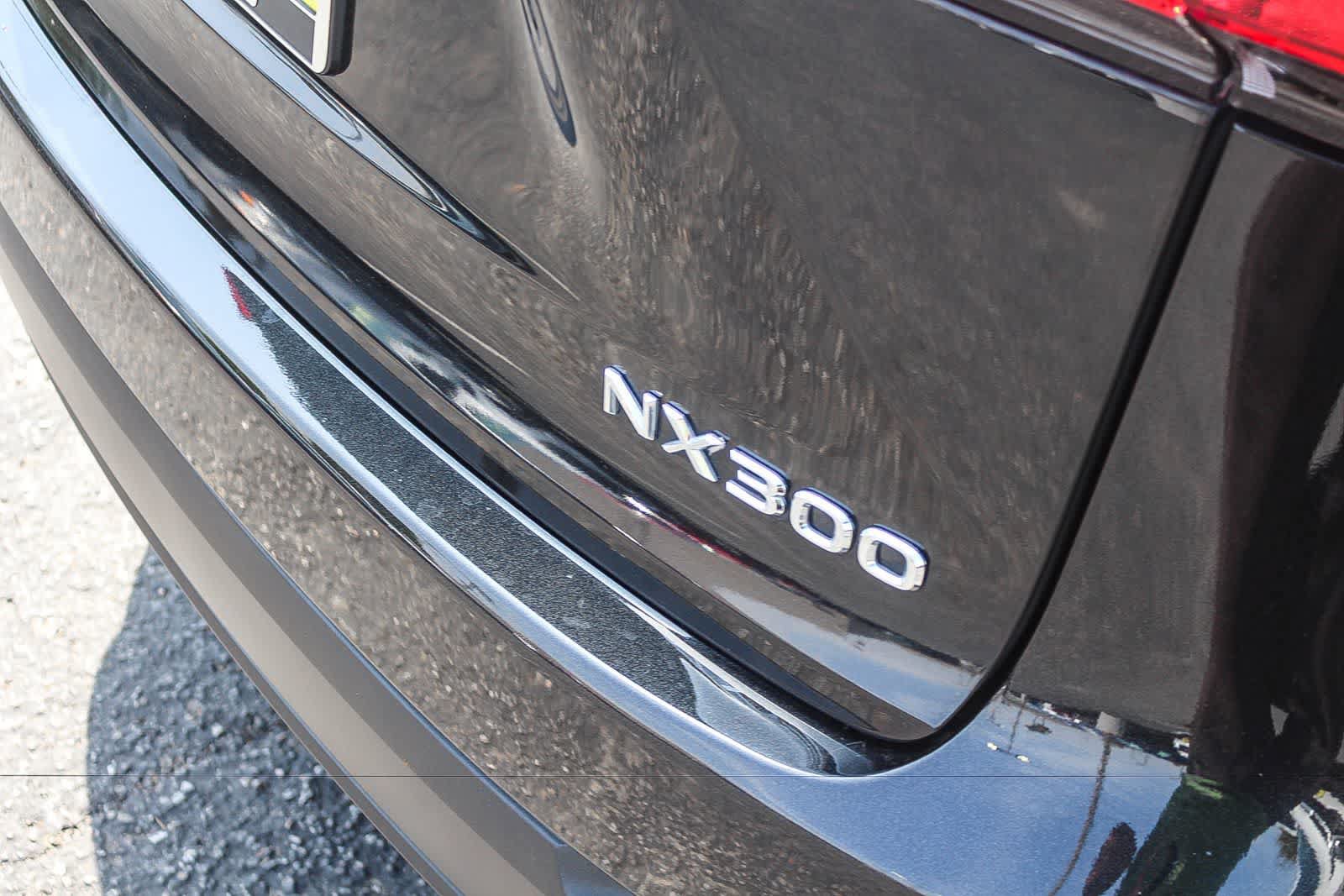 Used 2019 Lexus NX 300 FWD image 11