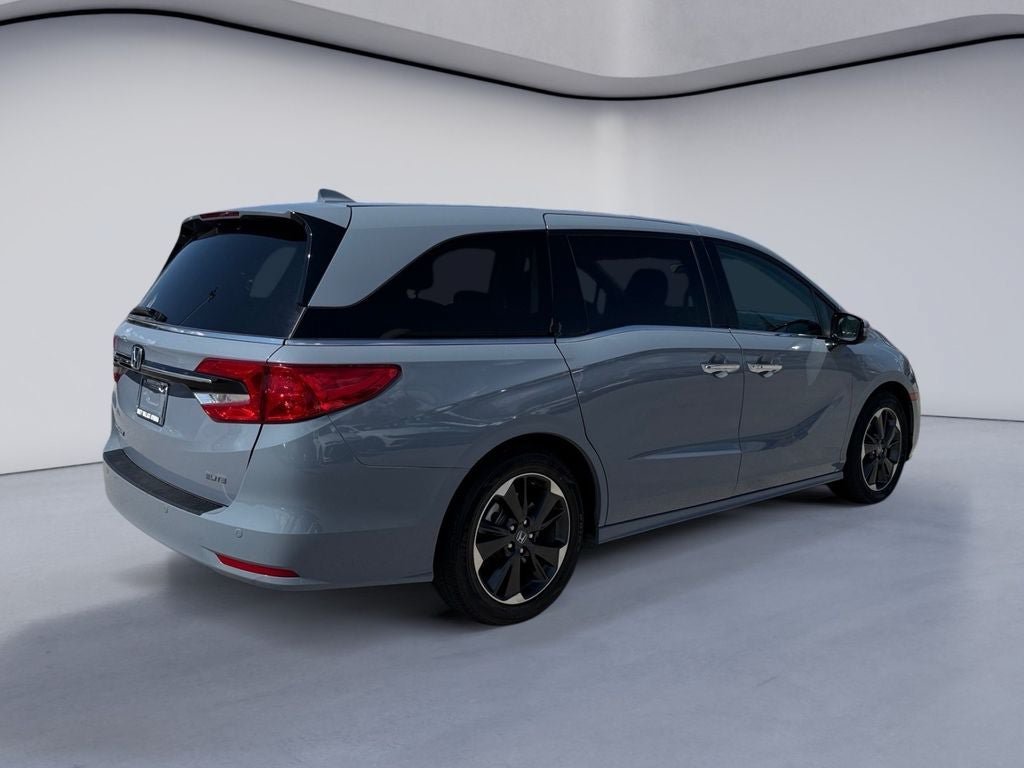 Used 2024 Honda Odyssey Elite image 5