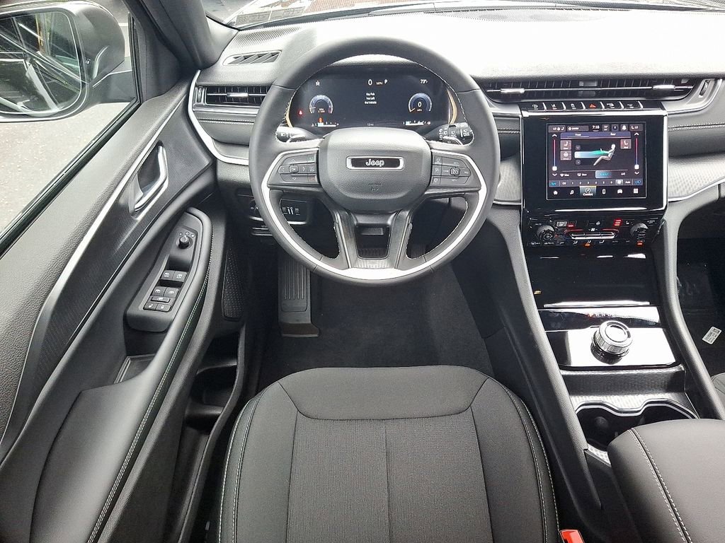 New 2025 Jeep Grand Cherokee L Laredo w/ Luxury Tech Group I image 12