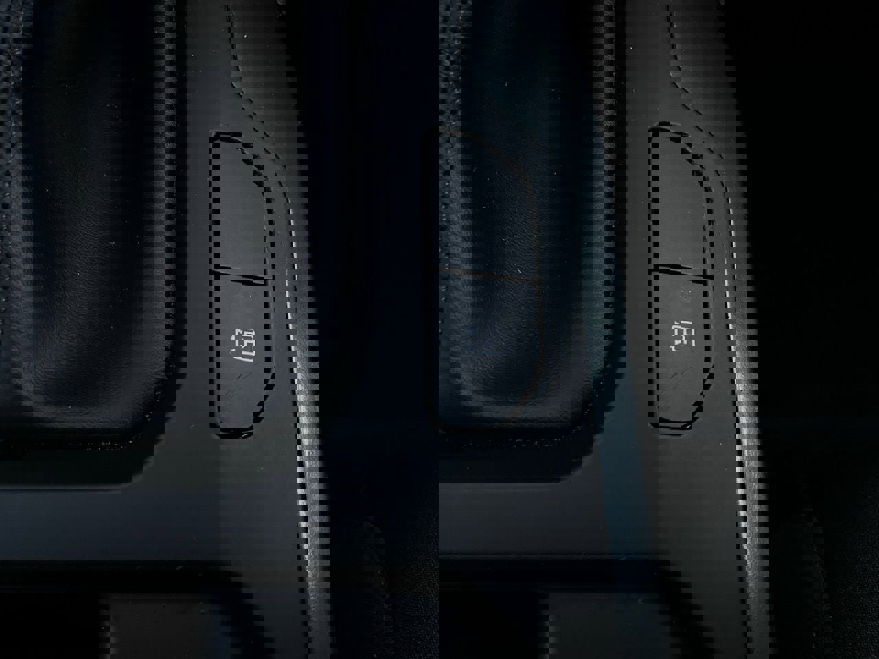 Used 2025 Kia K4 LXS image 24