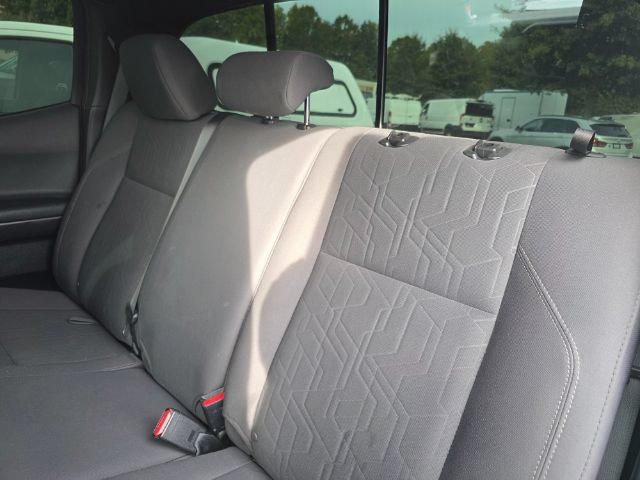 Used 2019 Toyota Tacoma TRD Sport AWD/4WD image 10