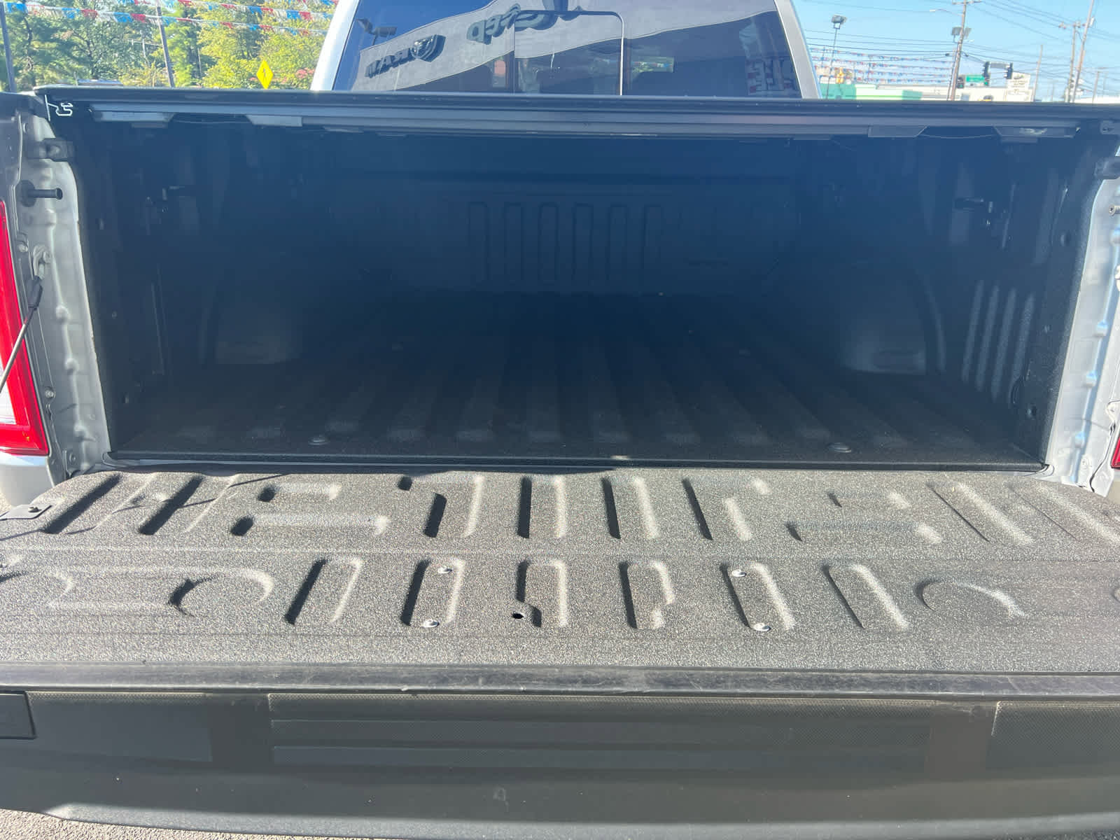 Used 2021 Ford F150 Lariat image 11