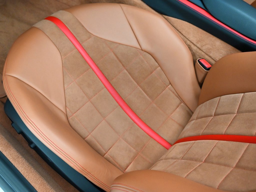 Used 2022 Ferrari 812 GTS image 18