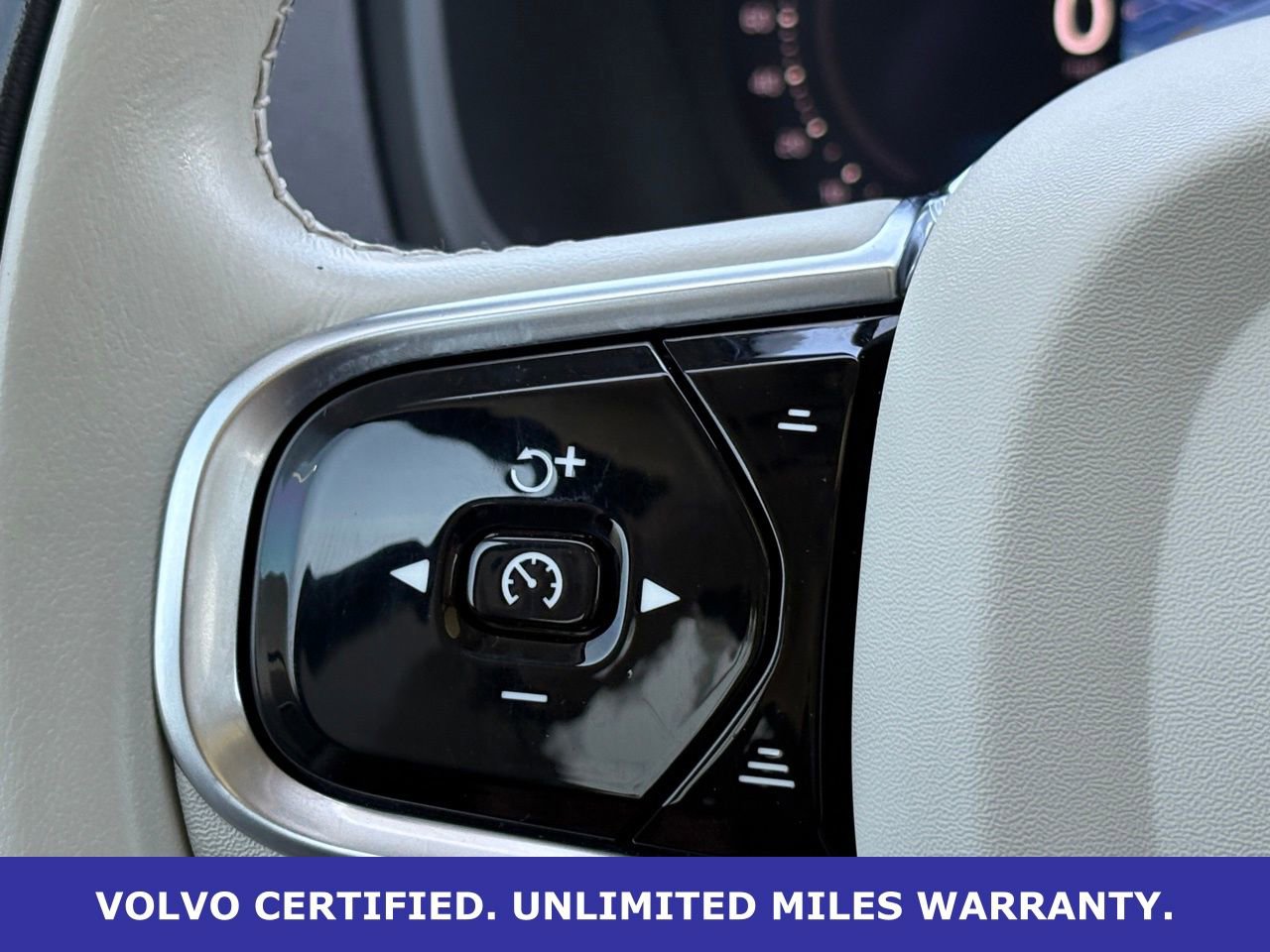 Certified 2023 Volvo XC90 B6 Plus w/ Protection Package Premier AWD/4WD image 19