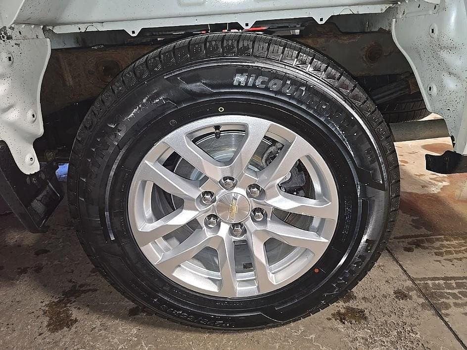 Used 2021 Chevrolet Silverado 1500 LT w/ Z71 Off-Road Package image 39