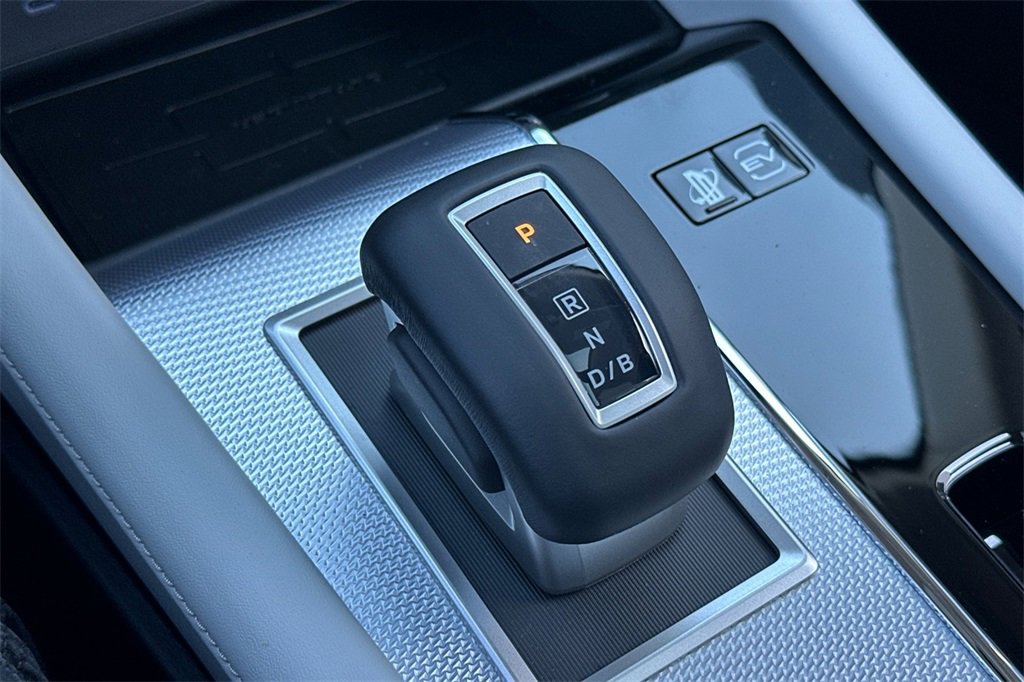 New 2025 Mitsubishi Outlander SEL image 21