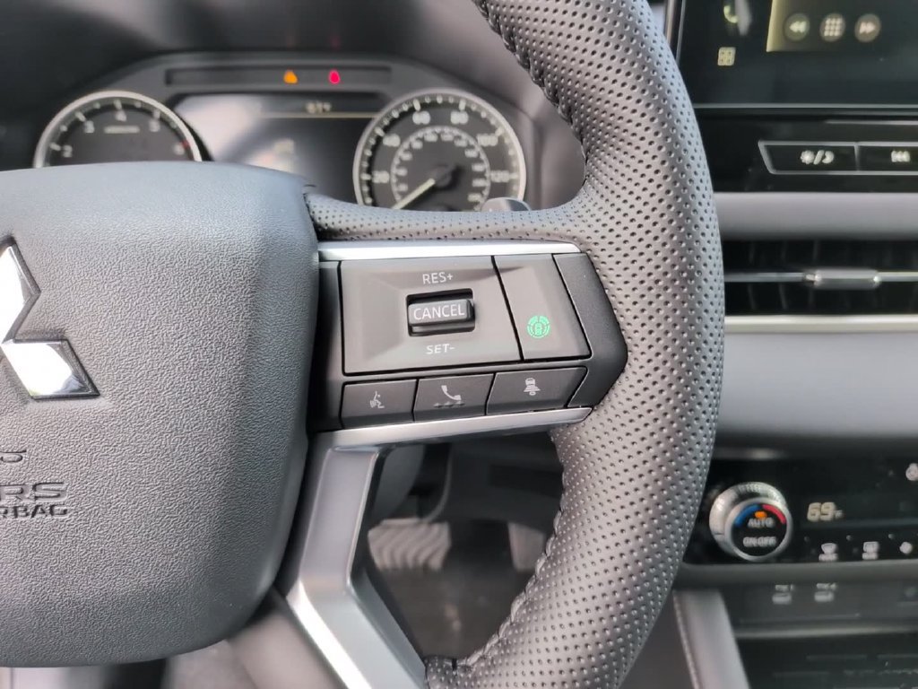 New 2026 Mitsubishi Outlander SE AWD/4WD image 28