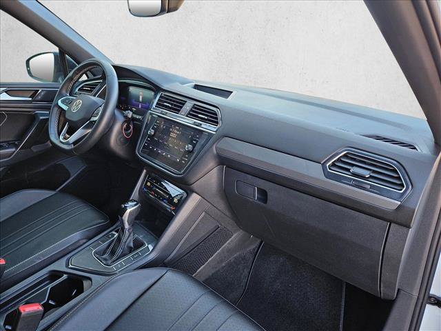 Used 2023 Volkswagen Tiguan SE R-Line FWD image 23