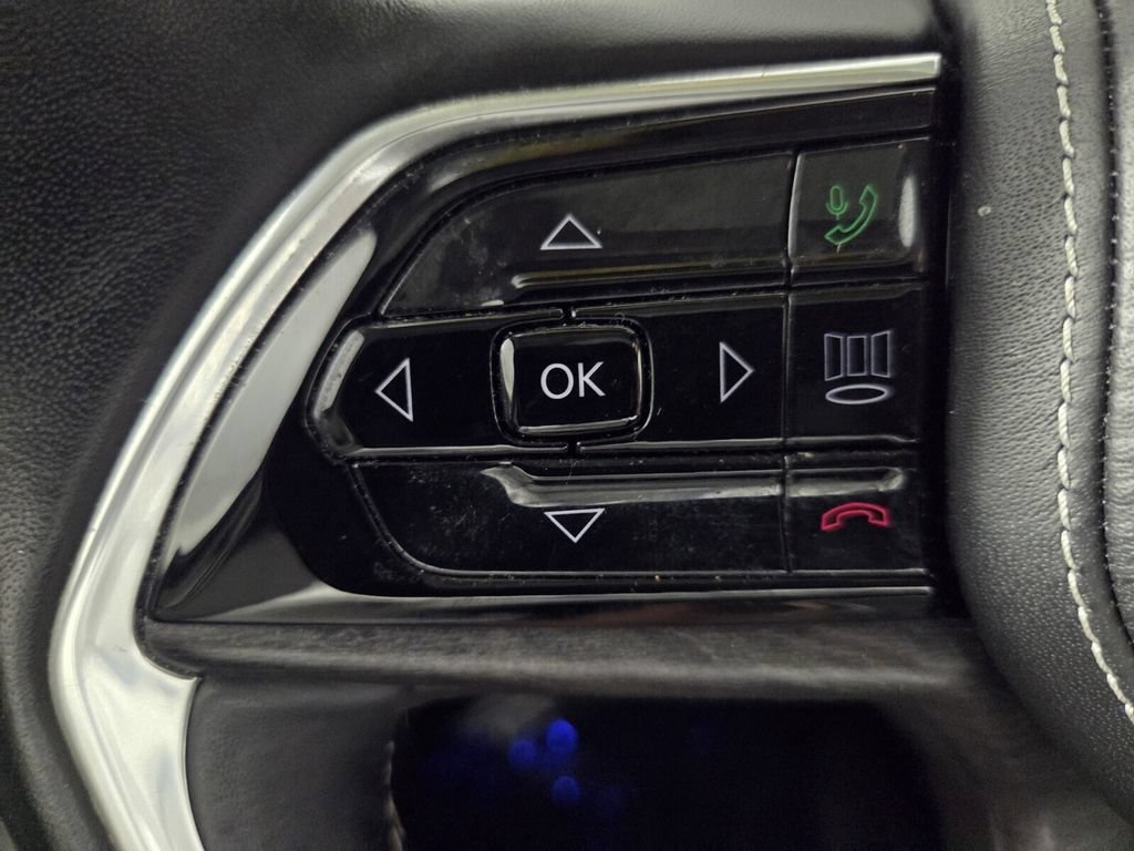 Used 2021 Jeep Grand Cherokee L Overland w/ Luxury Tech Group IV AWD/4WD image 18
