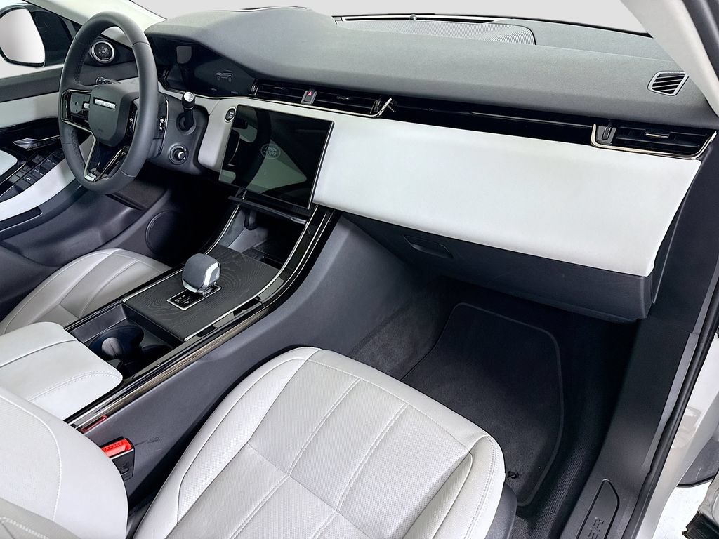 Certified 2025 Land Rover Range Rover Evoque S AWD/4WD image 17