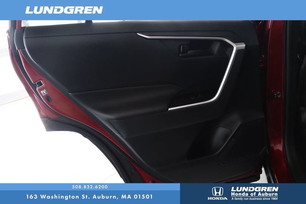 Used 2019 Toyota RAV4 LE w/ All Weather Liner Package AWD/4WD image 12