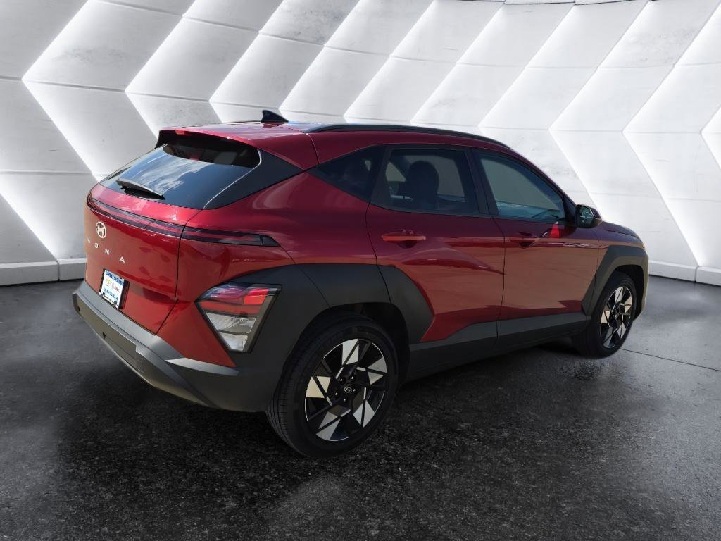 Used 2025 Hyundai Kona SEL FWD image 5
