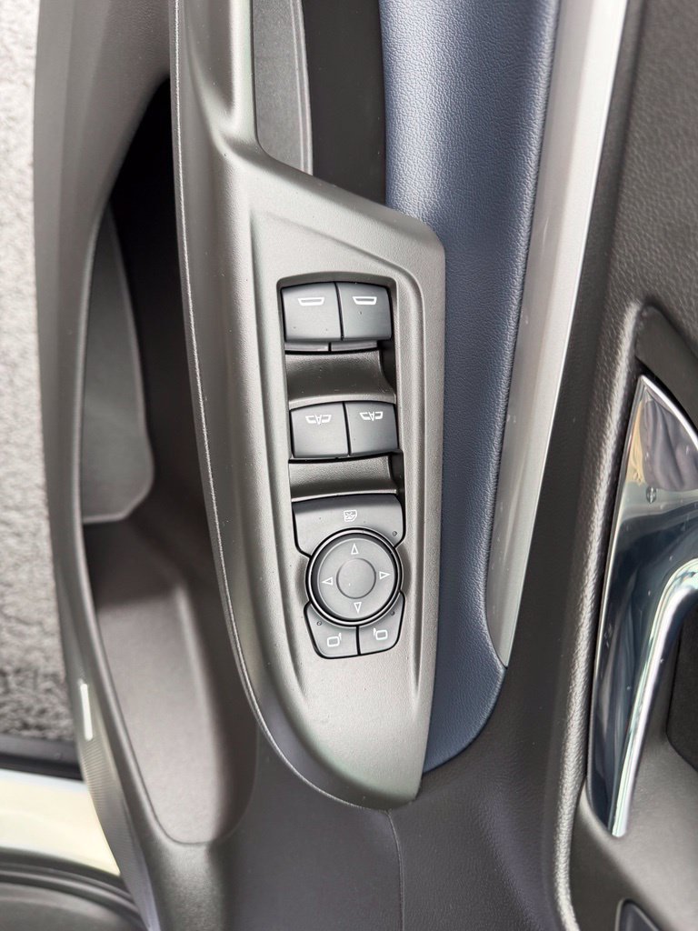 Used 2023 Chevrolet Bolt EUV Premier w/ Sun & Sound Package FWD image 16