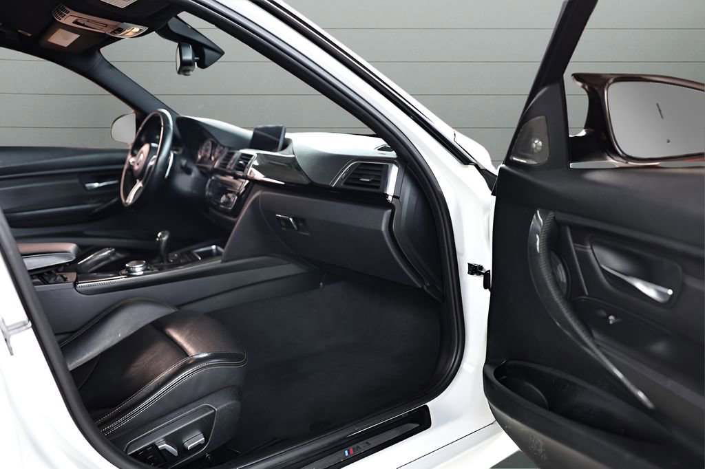 Used 2016 BMW M3 RWD image 56