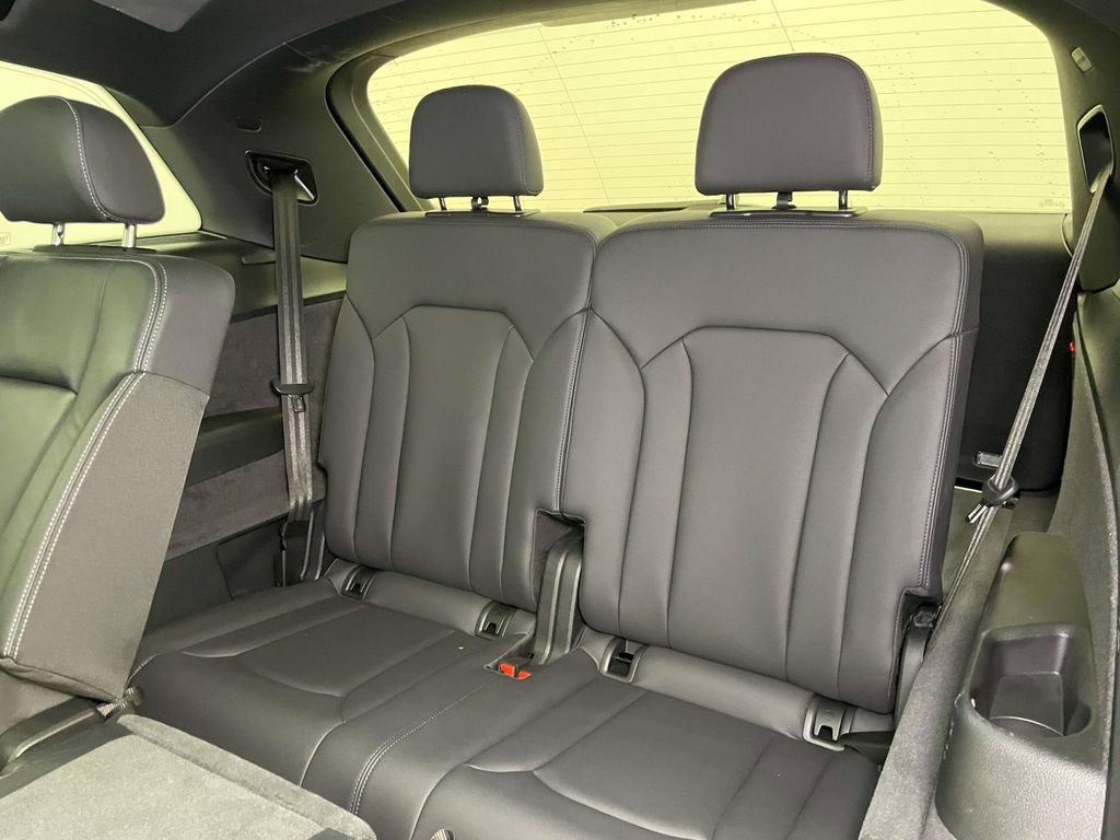 Certified 2025 Audi Q7 3.0T Premium Plus image 20