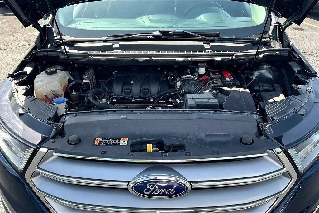 Used 2017 Ford Edge Titanium w/ Equipment Group 301A AWD/4WD image 30