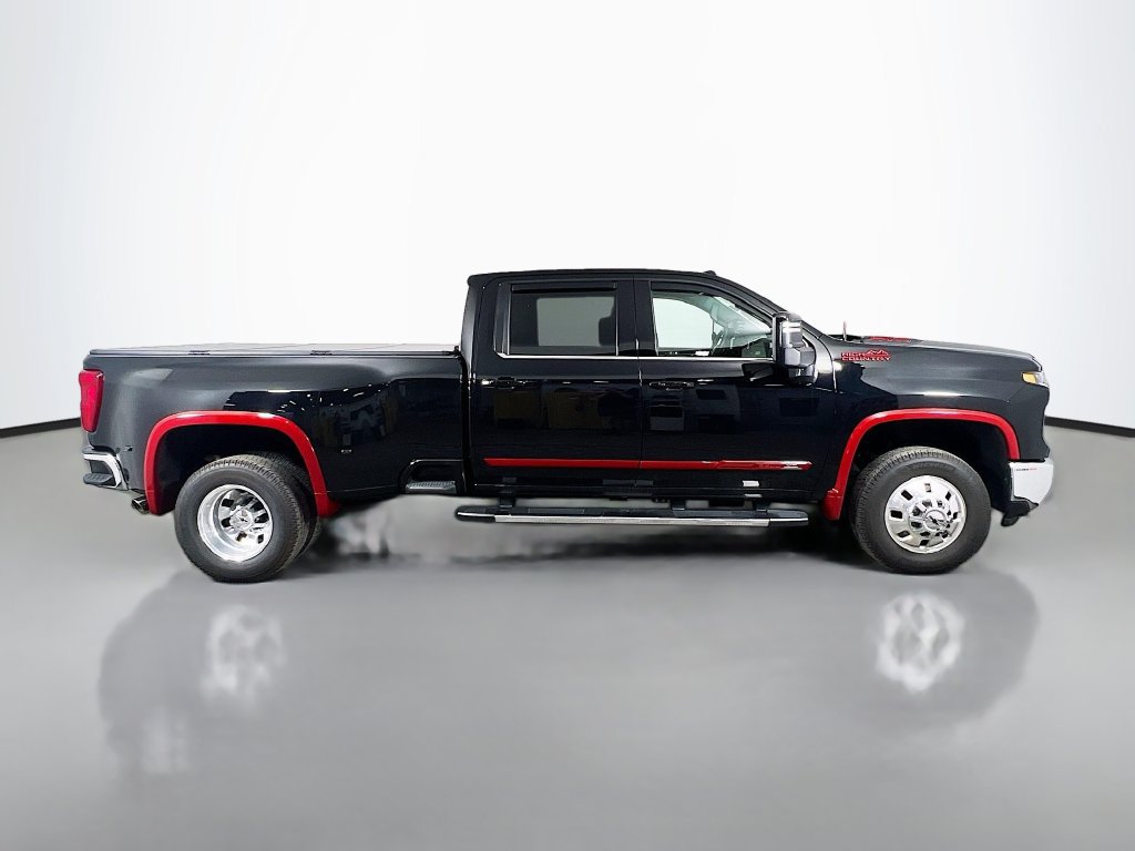 Used 2024 Chevrolet Silverado 3500 LTZ w/ LTZ Plus Package AWD/4WD image 8