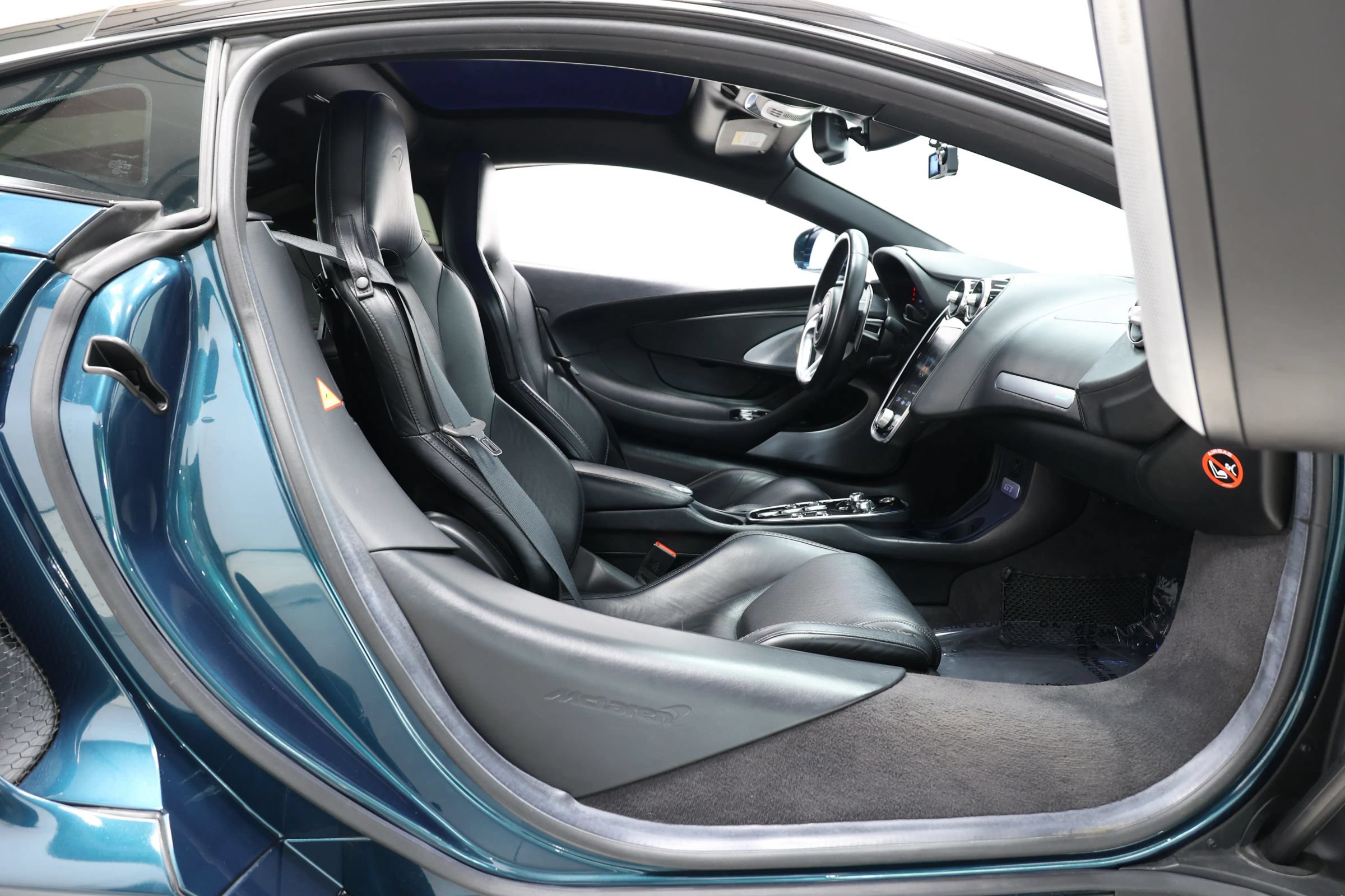Used 2021 McLaren GT RWD image 85
