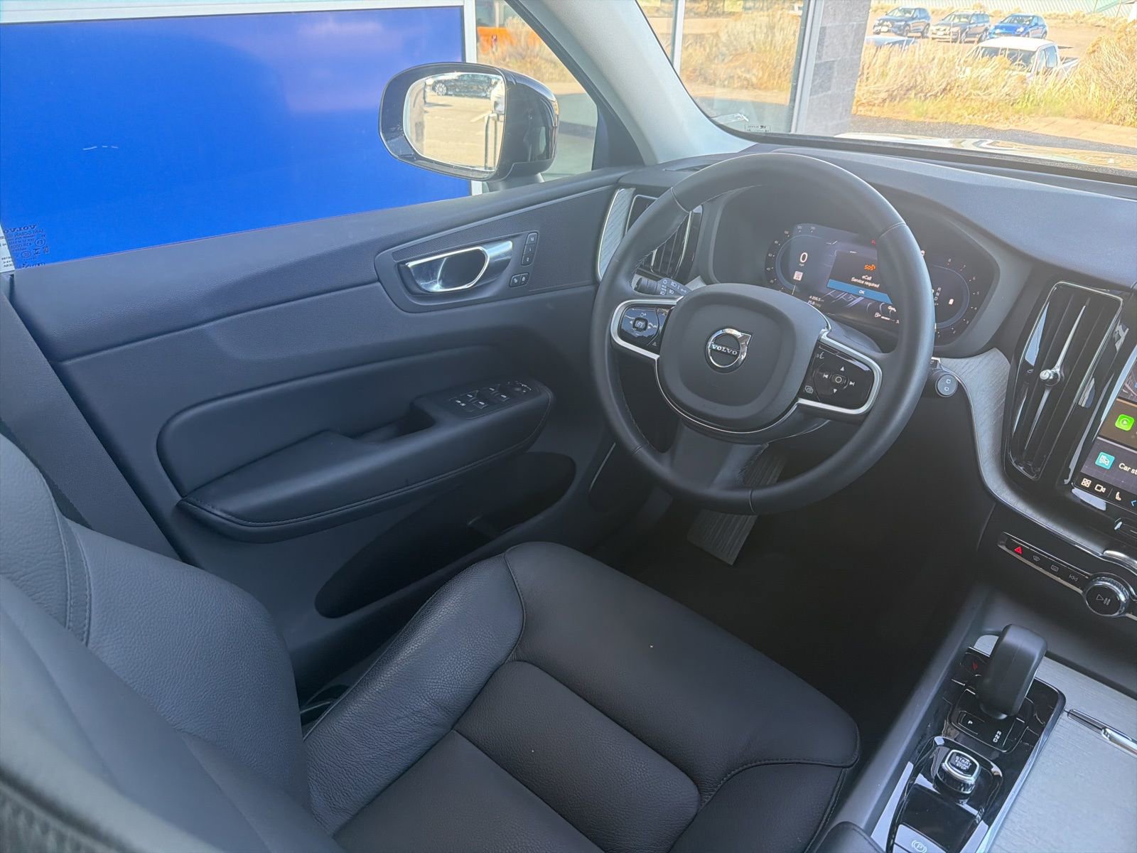 Used 2025 Volvo XC60 B5 Plus AWD/4WD image 12